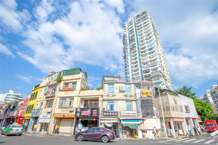 蓝天特色美食餐饮店_蓝天餐厅美食港式店_蓝天美食港式餐厅